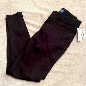 Stretchy black skinny jeans